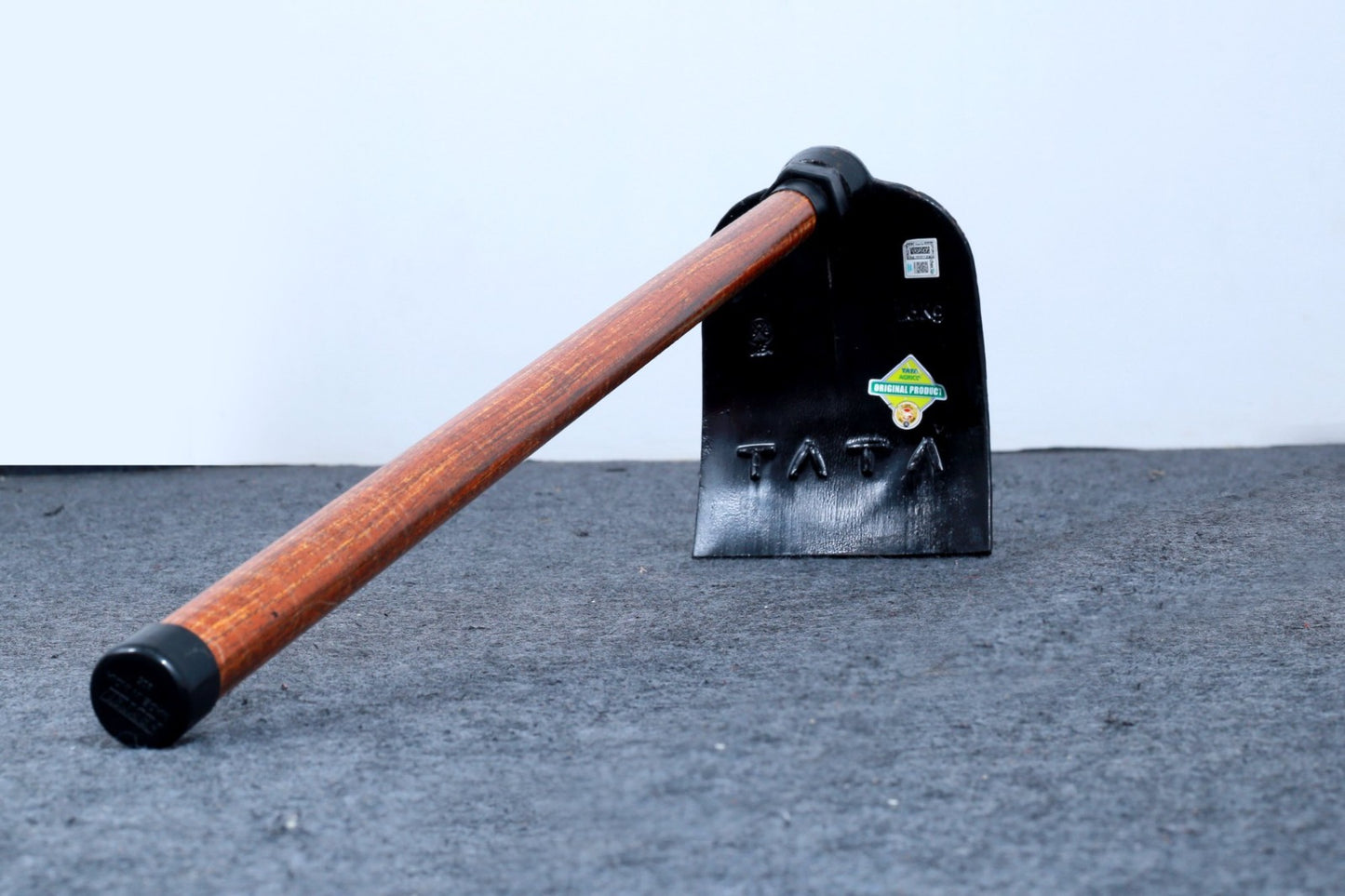 TATA Agrico Heavy-Duty Hoe Weeder — 140cm, 1.6kg, Extended Reach With Wrench & Cloth